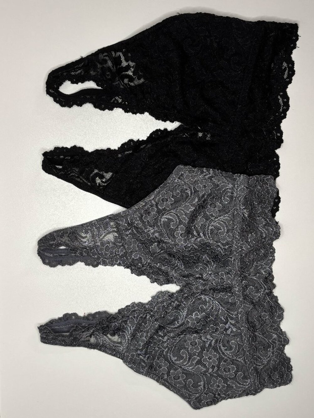 2 Lace Wireless Bralettes